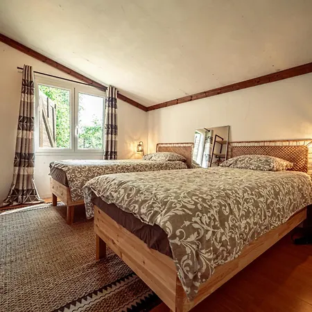 Casa de Férias Grande Maison Pleine Nature 5 Chambres pour 10 à 15 pers - Surf Camp