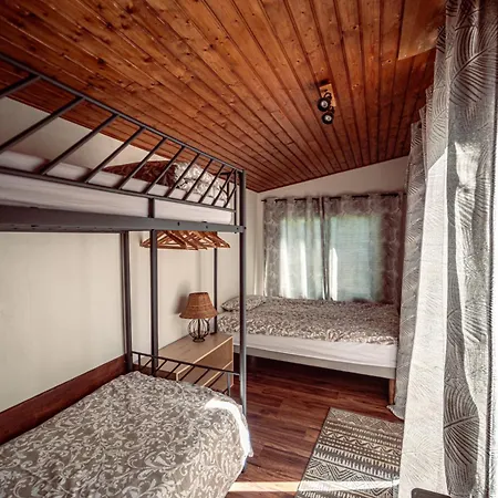 Grande Maison Pleine Nature 5 Chambres pour 10 à 15 pers - Surf Camp * Lacanau